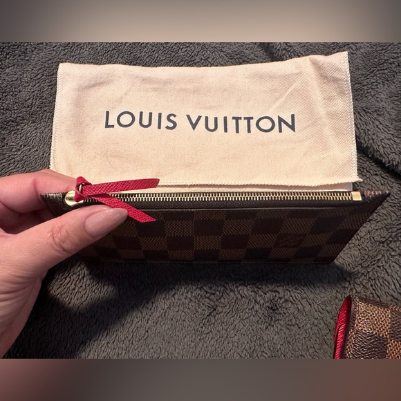 Louis Vuitton Josephine Wallet in Ebene - Picture 7 of 8